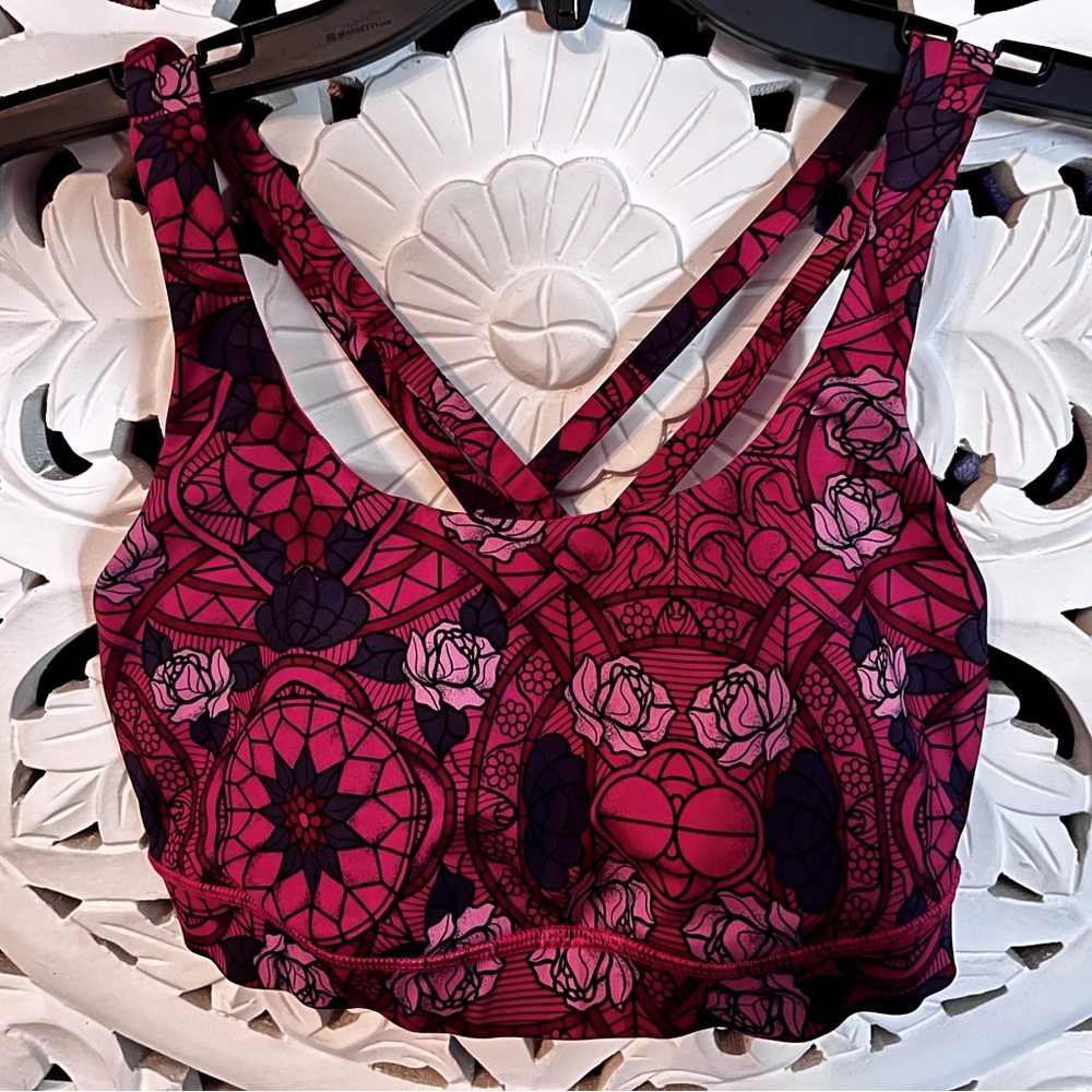 Lululemon dark pink rose sports bra. LIKE NEW!! 🌹